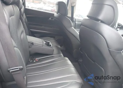 2022 Genesis Gv80 2.5T Rwd from USA, damaged, VIN KMUHB4SB8NU080745